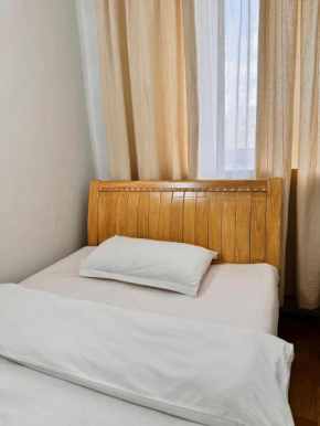 Khongor Guest house & Tours